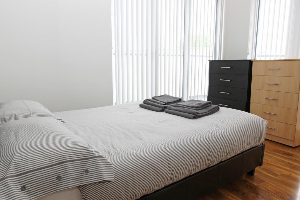 Radalco Apartments Hounslow Værelse billede